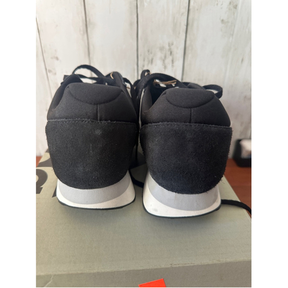 Adidas Run 60s 3.0 Sneakers Black Silver Size 8 and 10 - Picture 4 of 9